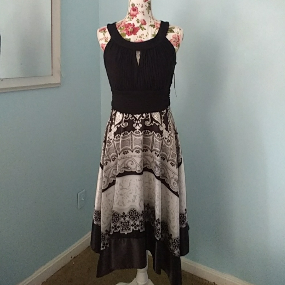 NWT Signature by Sangria